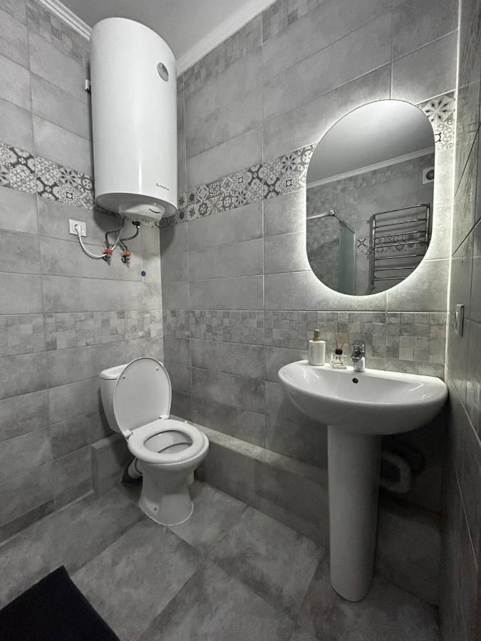 Апартаменти В Центрі Жк Над Бугом Khmel'nyts'kyy Exterior photo